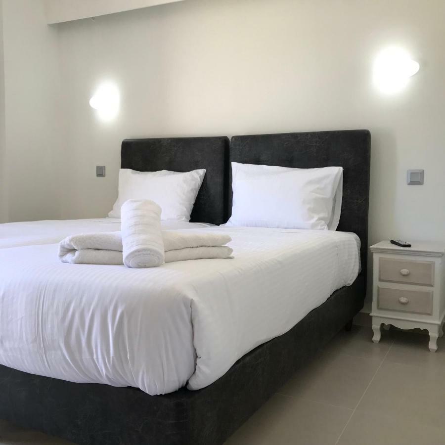 The Little Prince Luxury Suites Ипсос Екстериор снимка